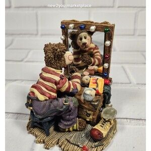 Boyd's Bears and Friends Figurine The Bearstone Collection Put On A Happy Face